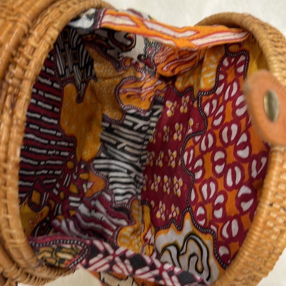 EUC Amerii Handwoven Rattan Bag - Picture 4 of 14